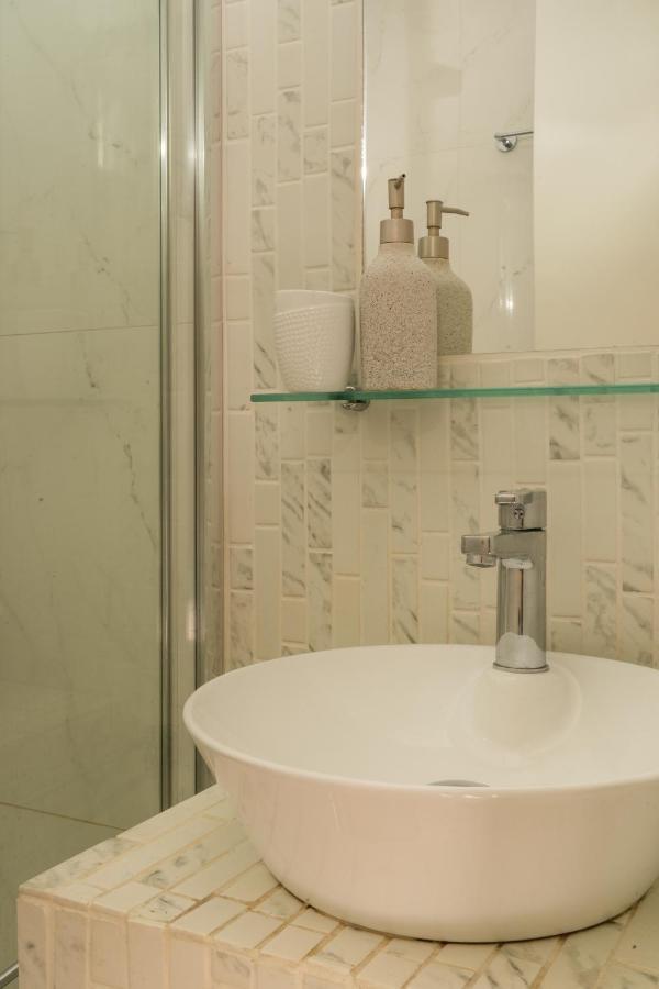 Dema Luxury Suites - Perikleous E1 雅典 外观 照片