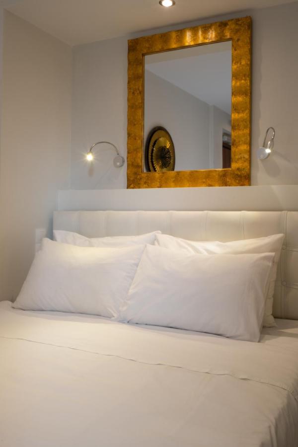 Dema Luxury Suites - Perikleous E1 雅典 外观 照片